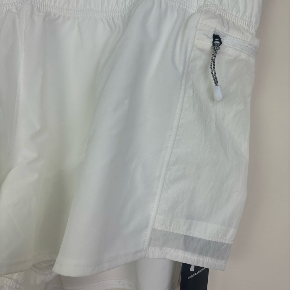 Under Armour NWT Run Anywhere White Shorts Size Large - Picture 4 of 10